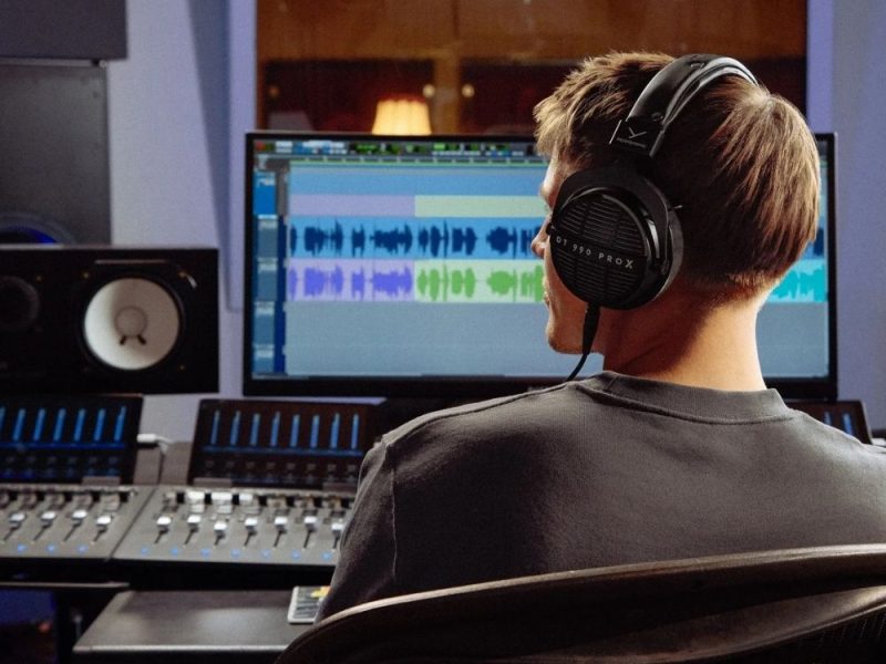 DJ990ProX Lifestyle6